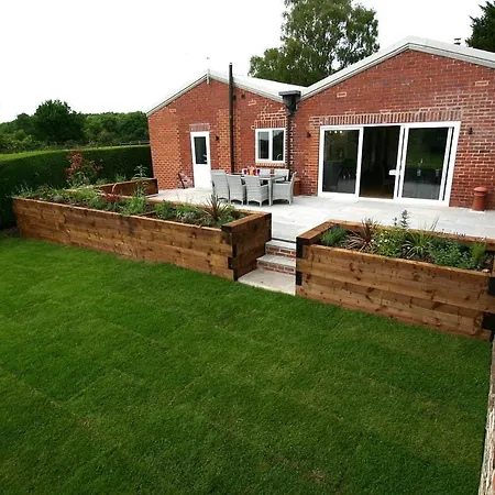 Garden House At The Red House Estate Ferienhaus