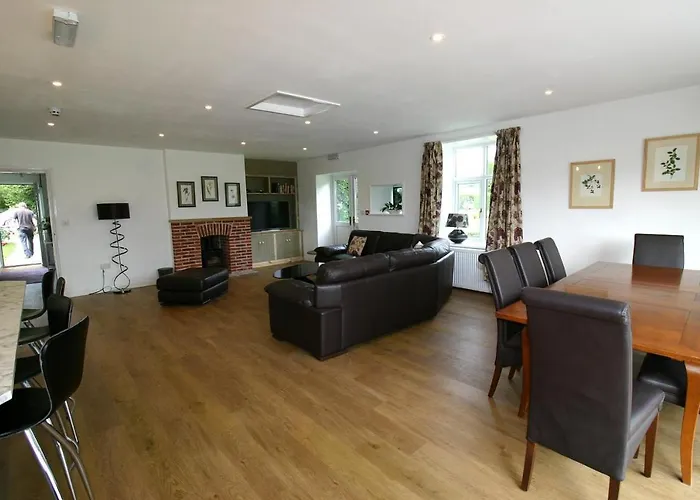 Garden House At The Red House Estate Hébergement de vacances *