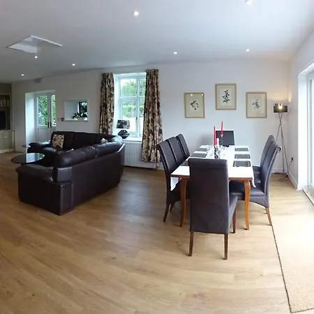 Garden House At The Red House Estate *