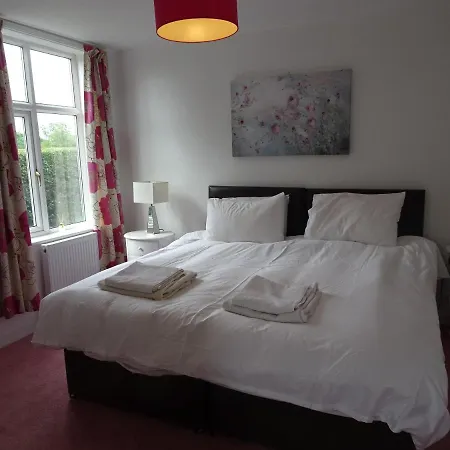 Nyaraló Garden House At The Red House Estate *