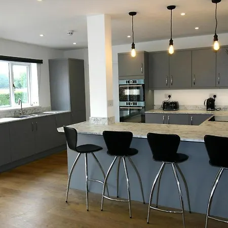 Garden House At The Red House Estate Nyaraló